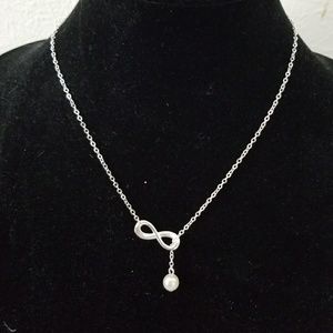 Brand New silver necklace